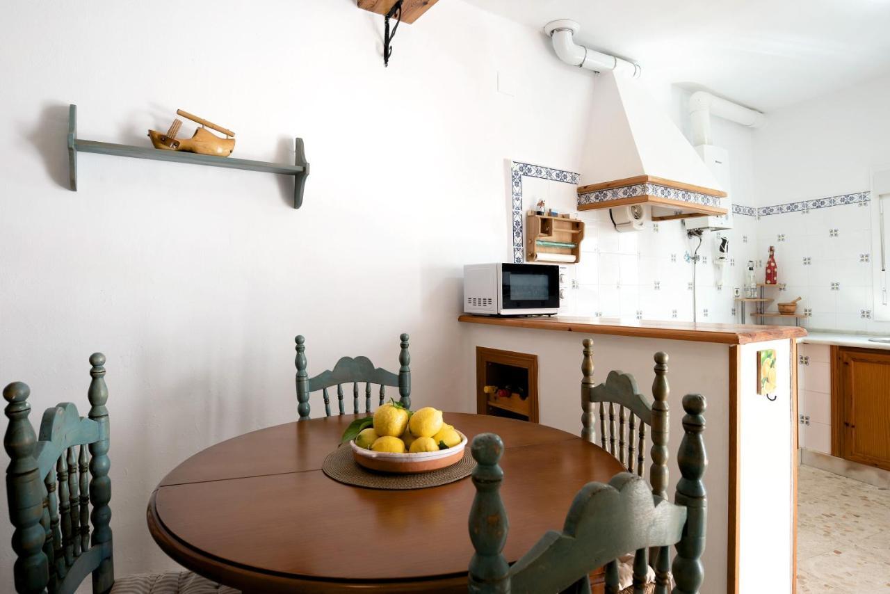 Casa De Romero - Solo Familias โกนิล เด ลาฟรอนเตรา ภายนอก รูปภาพ