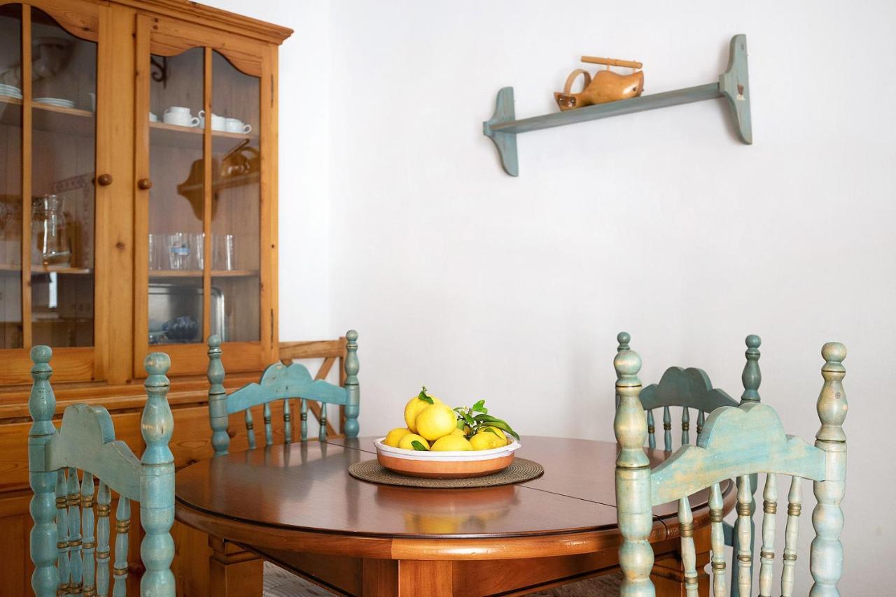 Casa De Romero - Solo Familias โกนิล เด ลาฟรอนเตรา ภายนอก รูปภาพ