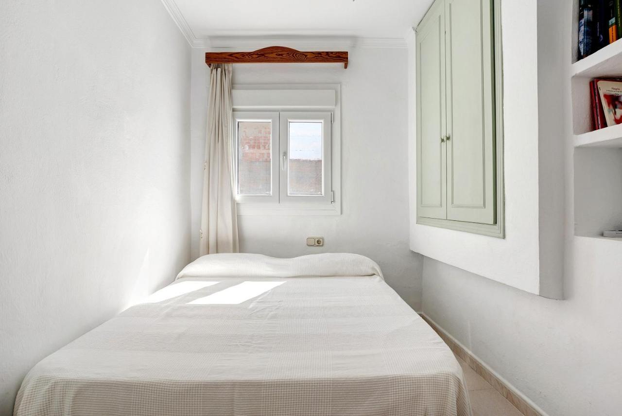 Casa De Romero - Solo Familias โกนิล เด ลาฟรอนเตรา ภายนอก รูปภาพ