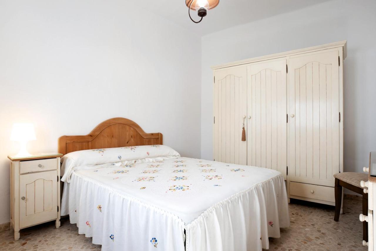 Casa De Romero - Solo Familias โกนิล เด ลาฟรอนเตรา ภายนอก รูปภาพ